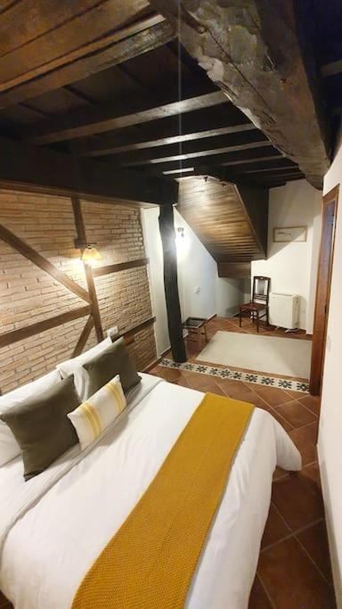 Apartamento Sefardi, Barrio Judio De Hervas Bagian luar foto